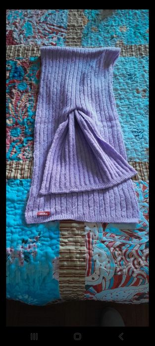 Cachecol roxo com efeito