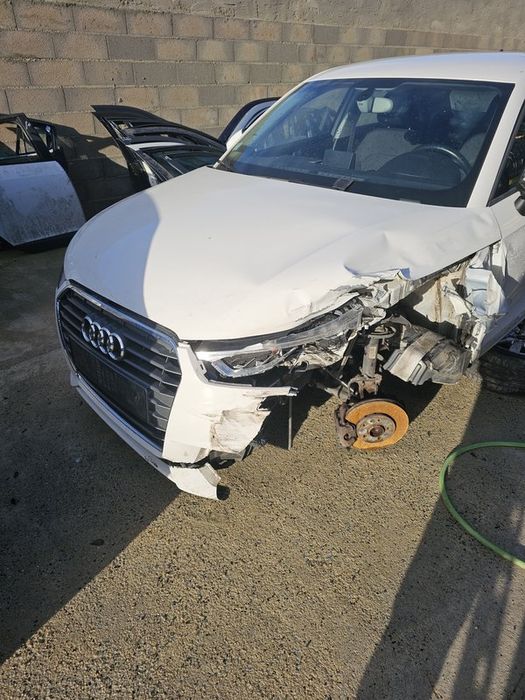 Frente Audi a1 1.0 tfsi