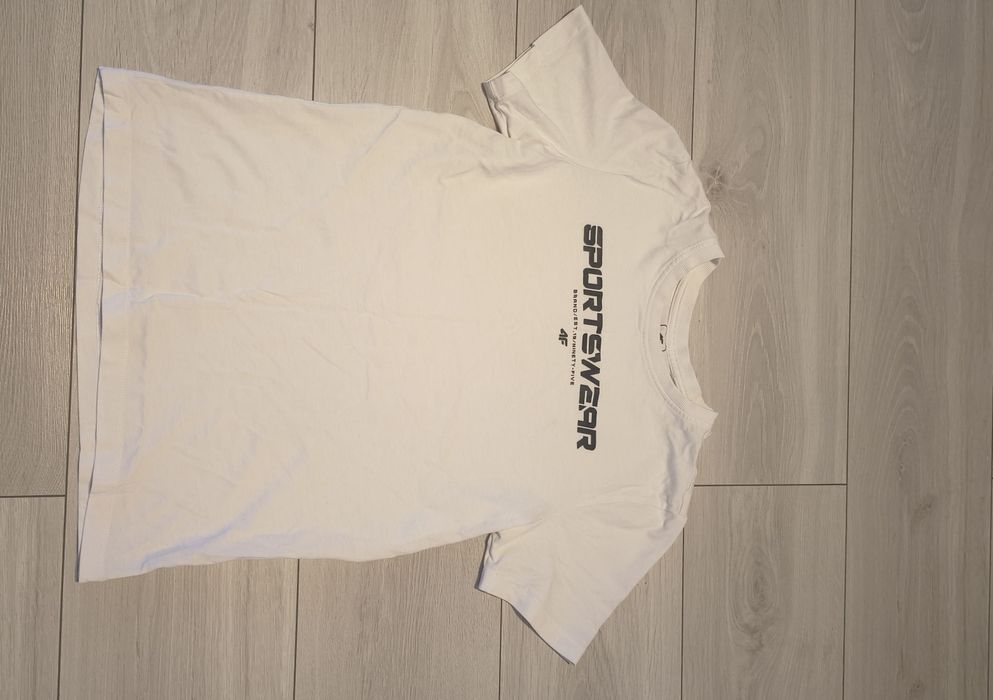 4f t-shirt t-shirty rozmiar 158