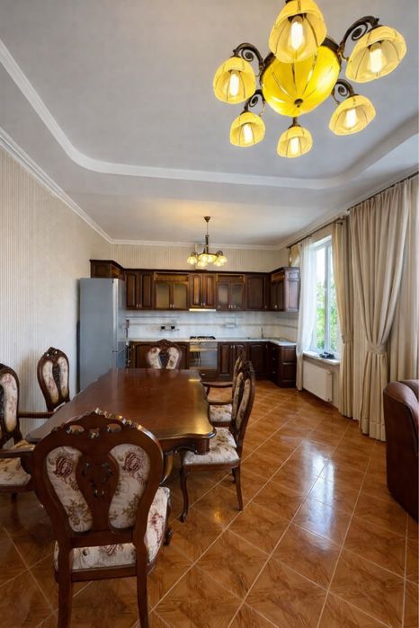 Терміново!Продам цегляний будинок, у закритому кооперативі СК Таїр