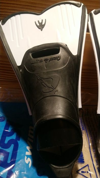 Płetwy dla dziecka 31 - 32 12 - 13 cressi włoska produkcja