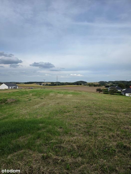 Działka budowlana 1000 m² w spokojnej wsi