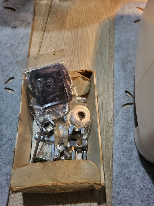 Maszyna do szycia  elen 2130