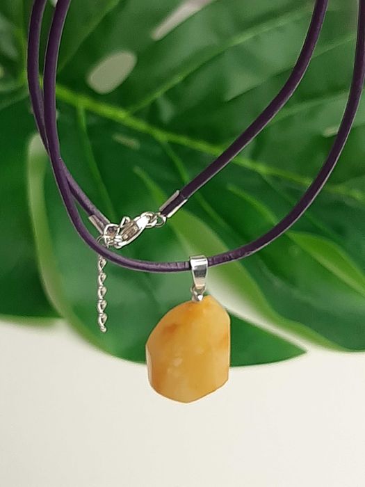 naszyjnik choker z bursztynem