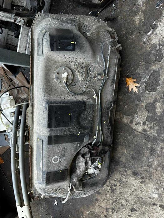 grand vitara ii zbiornik paliwa 2.0 16v 05-09r kpl