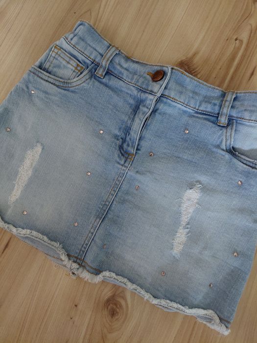 Dziewczęca spódniczka jeans