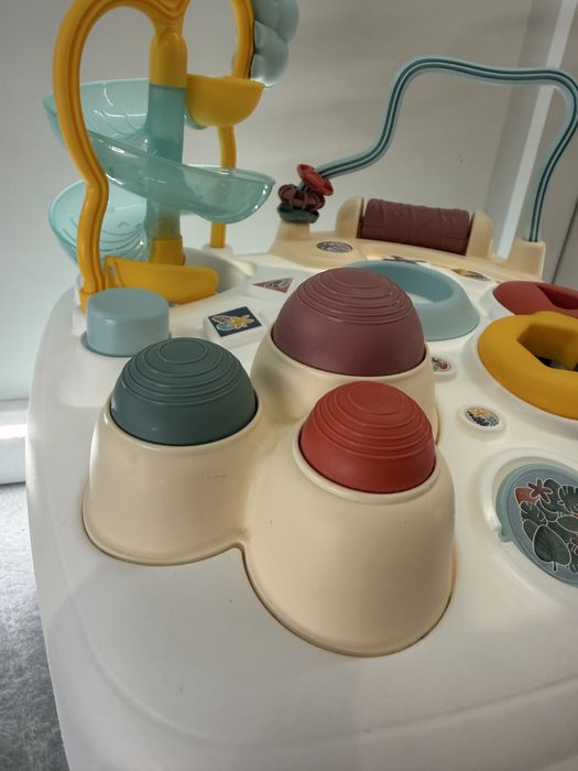 Продам дитячий ігровий столик Smoby