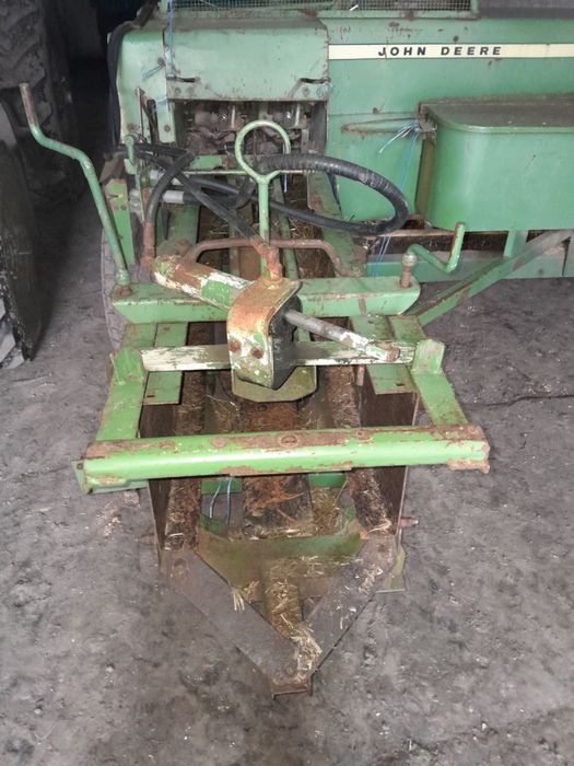 Прес підбирач John Deere