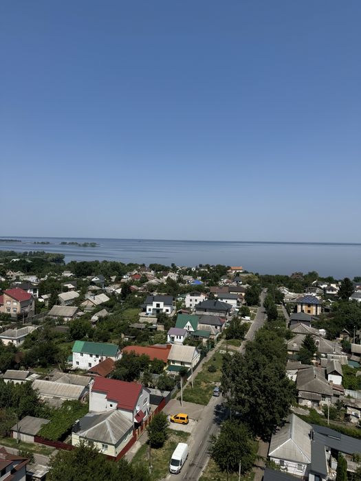 Стильна студія з неймовірним видом на Дніпро! Світло завжди є!