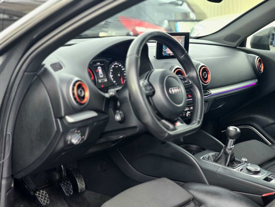 AUDI A3 8V S LINE 2.0TDI 150CV "LOOK RS3"