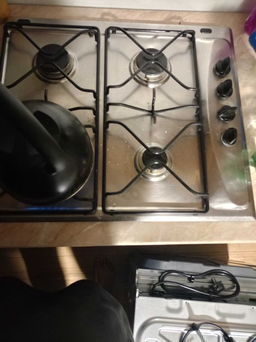 Piekarnik elektryczny z płytą gazową whirpool