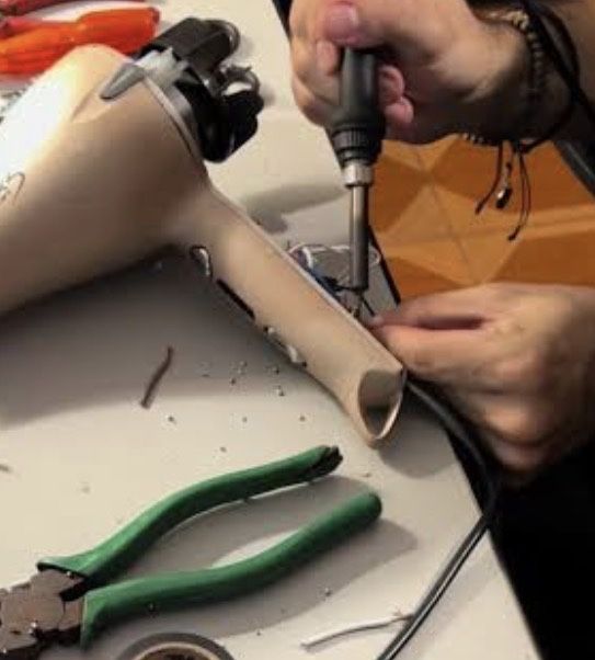 REPARAÇÃO DE SECADORES E MÁQUINAS DE CABELEIREIRO & BARBEIRO