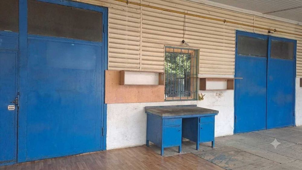 Продається КОМПЛЕКС (житловий будинок + готовий бізнес), розташований за адресою: м. Київ, Голосіївський р-н, вул. Вітянська, 1  Столичне шосе