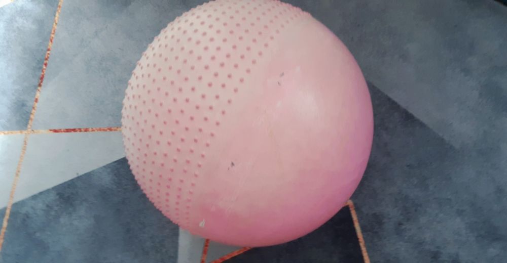 Piłka do ćwiczeń w ciąży rehabilitacyjna integracja sensoryczna