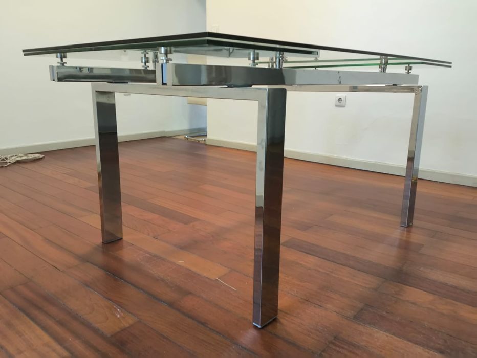 Mesa de vidro de sala