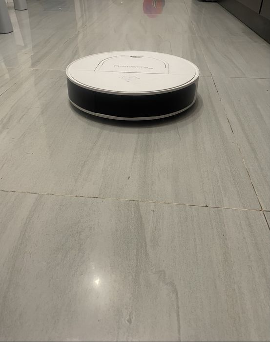 Продам робот пилосос ROWENTA 130 AI