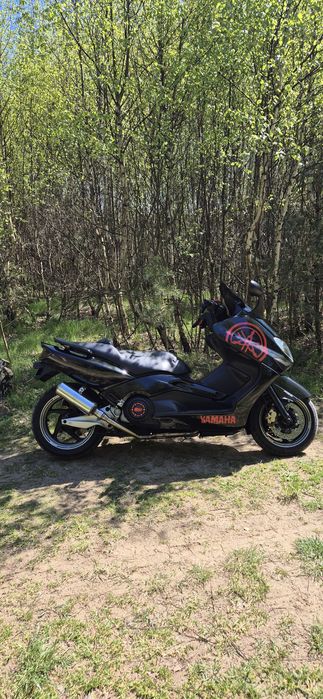 Yamaha tmax 500.