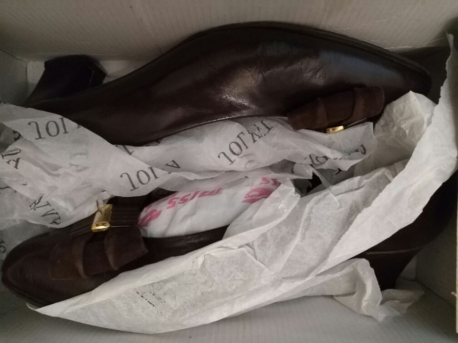 Sapatos pele 38 (NOVO)