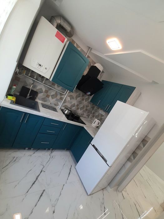 Подобово 2-х кiмнатна Центр поруч обласна лiкарнья