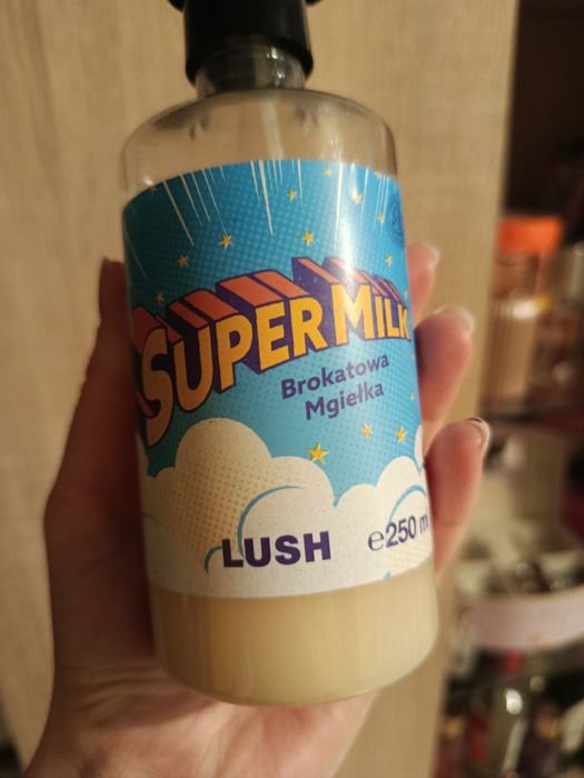 Lush super milk mgiełka brokatowa