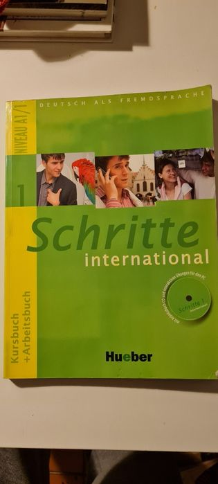 Vários livros diversos temas