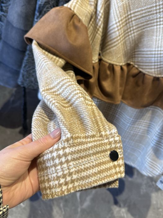 Неймовірна сорочка з рюшою, нова, 1599 грн