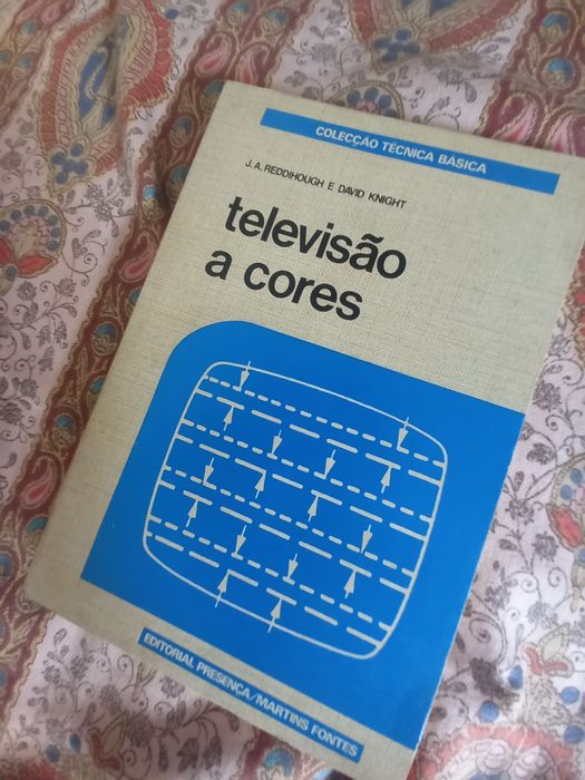 Livro técnico Televisão a Cores