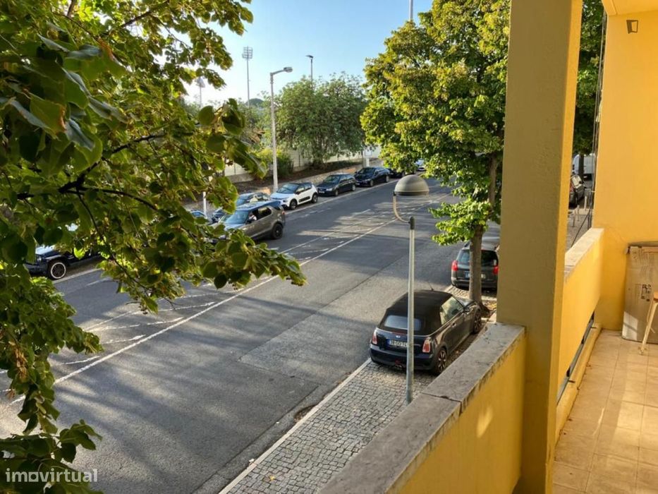 Quarto - localizado em Ajuda Lisbon