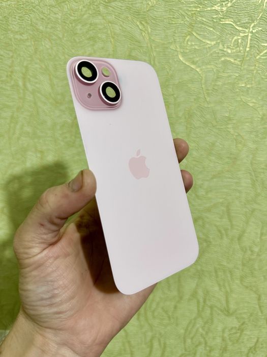 Iphone 15 Original задняя крышка в идеальном состоянии