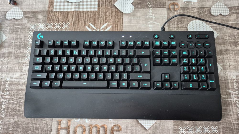 Klawiatura Logitech G213 progigy podświetlenie RGB