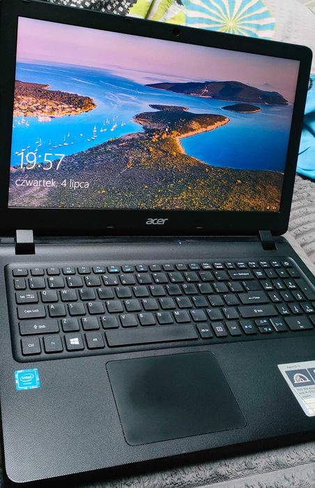 Acer laptopa ES 15