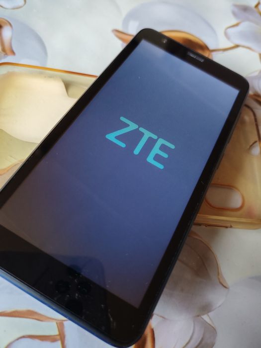 продам телефон zte