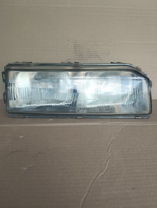 Фара Mitsubishi Gallant правая 88-89г