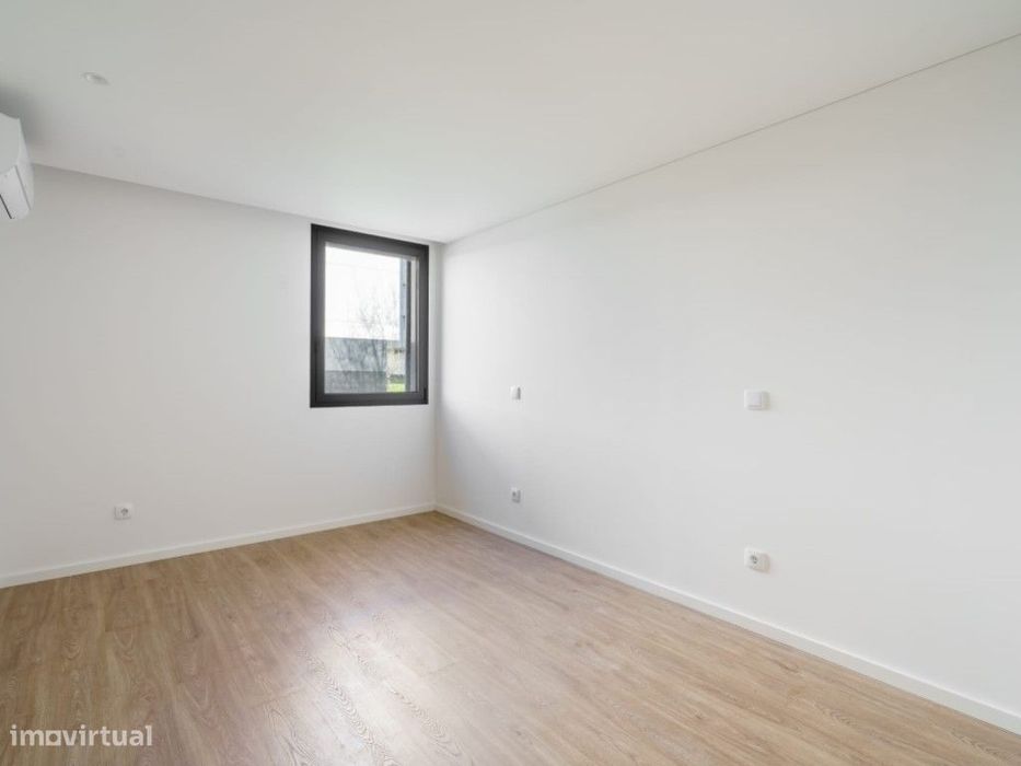 Apartamento T3 Novo em Tenões