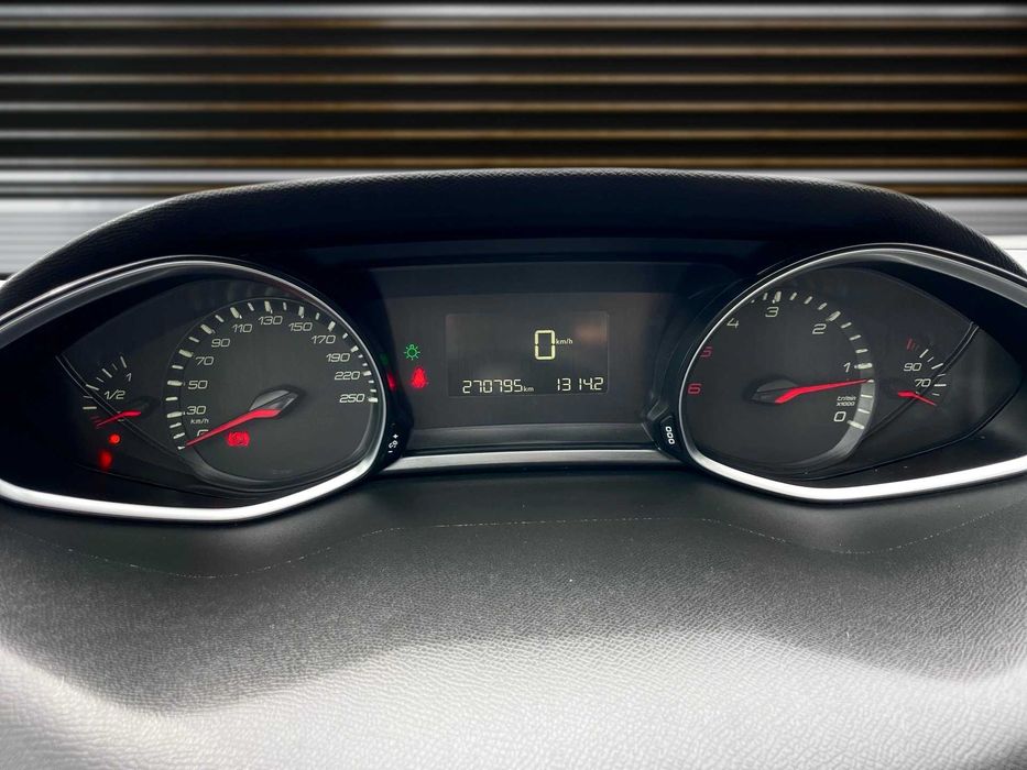 Peugeot 308 SW 1.6HDi Panorámico+GPS c/Garantia - 148€ p/mês