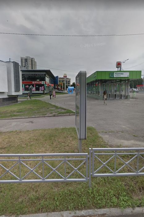 Продам гараж в самому центрі міста. Р-н Держпрома