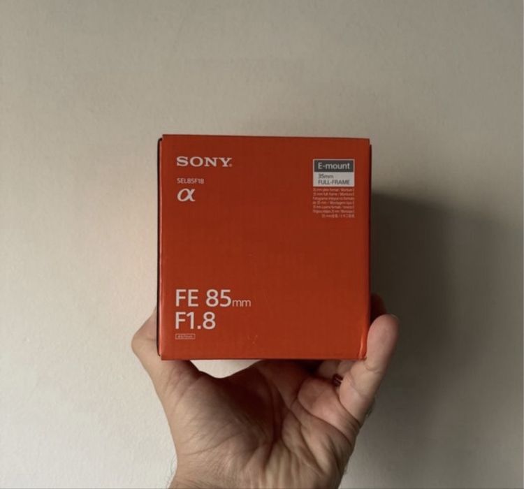 SONY FE 85mm f/1.8 NOVA