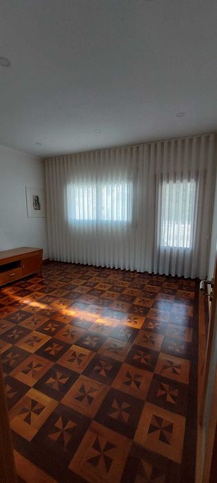 Arrenda-se - Moradia t2 Arcozelo praias