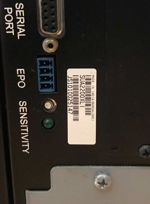 Бесперебойник ибп APC Smart-UPS XL 2200VA SUA2200XLI