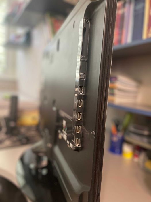 Телевизор LED Samsung UE32C4000PW
