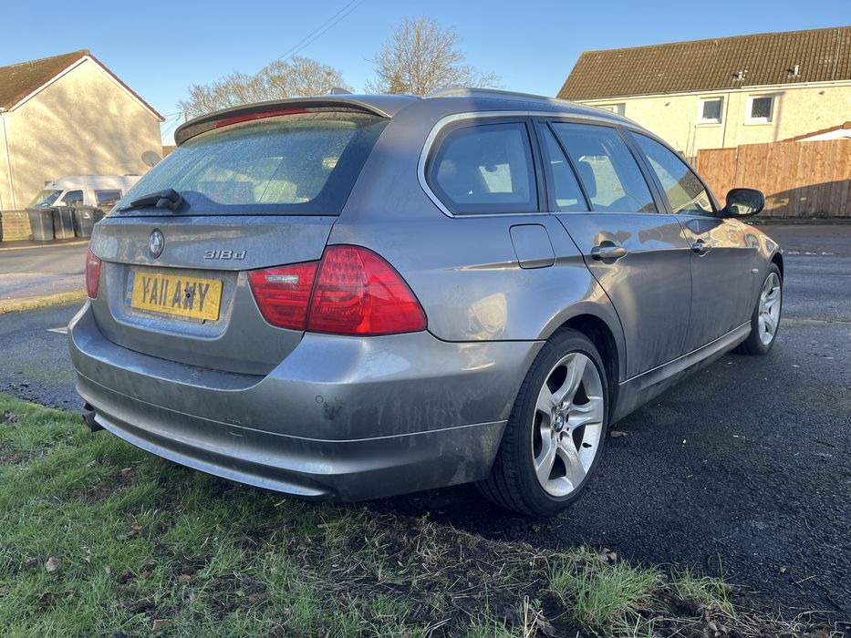 Bmw E91 318d exclusive edition polift 2011 anglik 2.0 n47