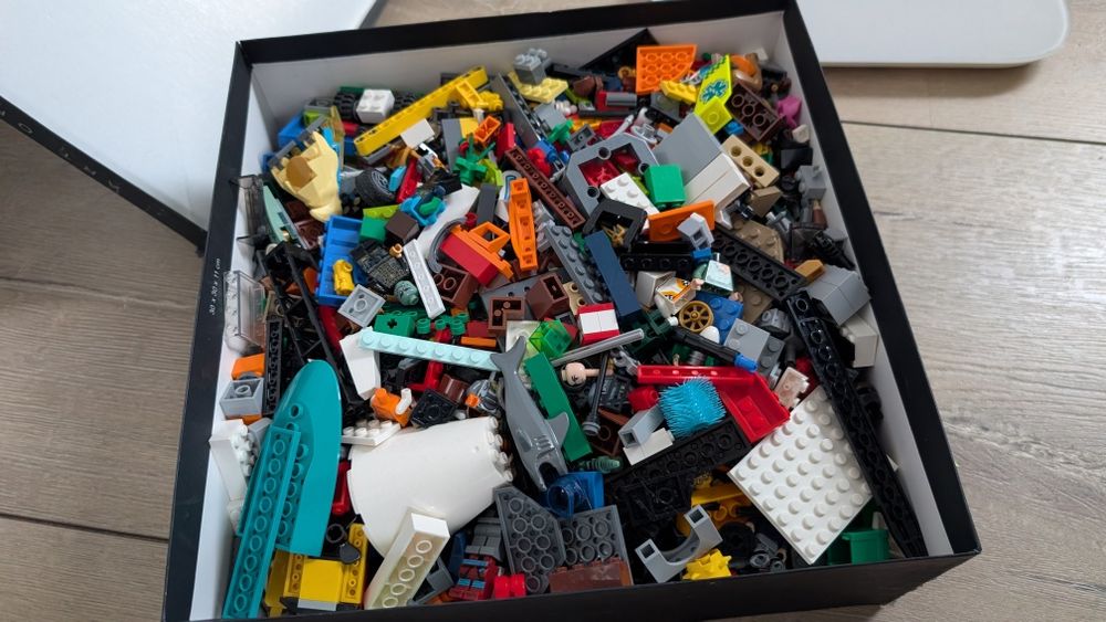 Klocki LEGO 2,5 kg mix.