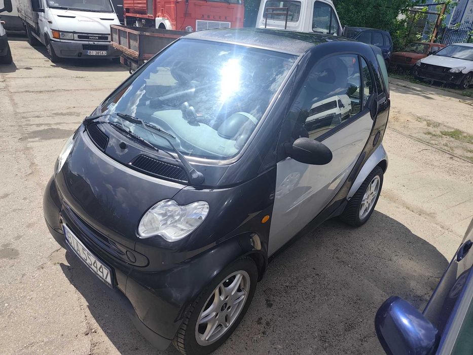 Rezerwacja SMART FORTWO * 2004 rok * 0,7 benz * Półautomat