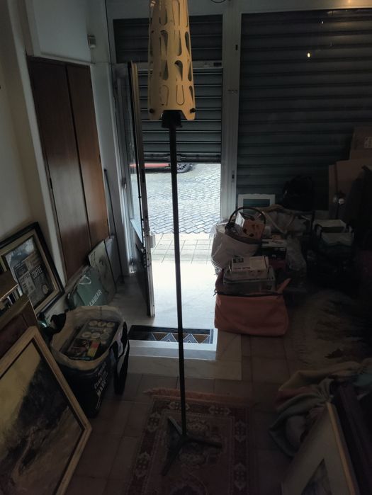 Candeeiro Vintage de Pé em metal
