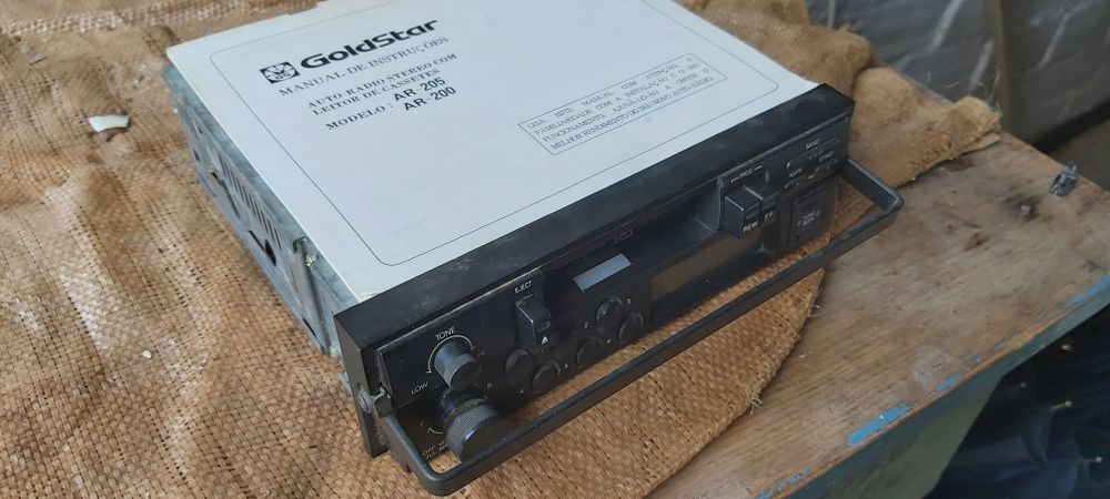 GoldStar AR-205 Auto-Rádio com leitor de cassetes