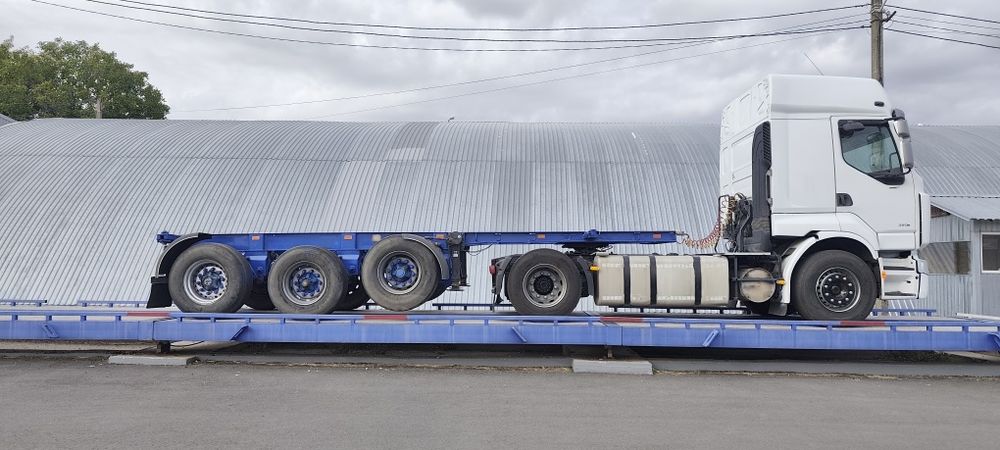 Контейнеровоз під 20 футовий контейнер