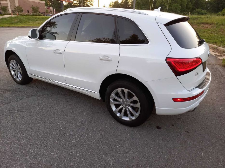 Audi Q5      2015