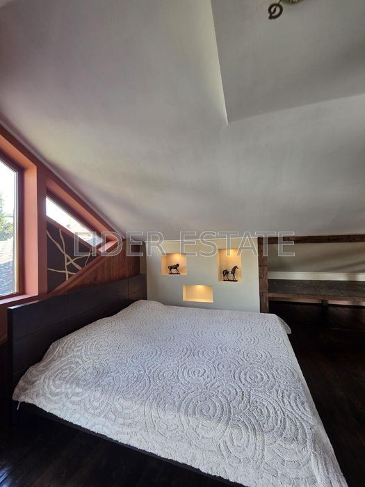 Продаж будинку 5 кімн в Ужгороді, 390 м², 8.5 сот.