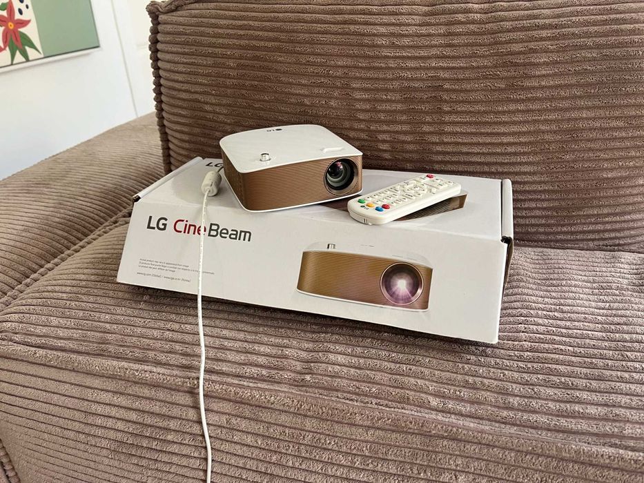LG Cine Beam Projetor Portátil / Portable Projector