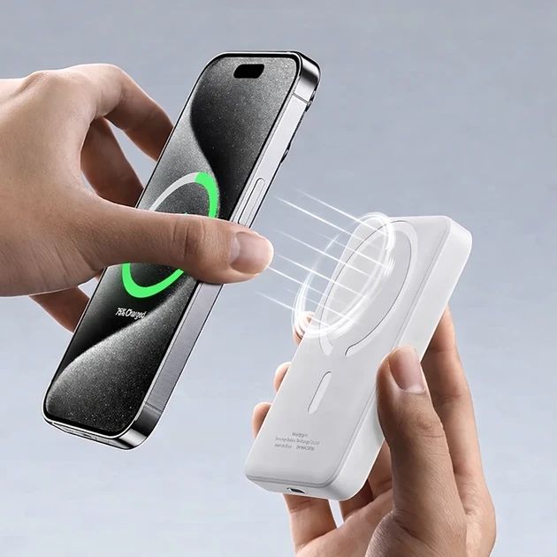 Повербанк 10000 мАг Battery Pack